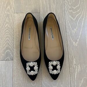 Manolo Blahnik Hangisi flats black metallic finish size 40